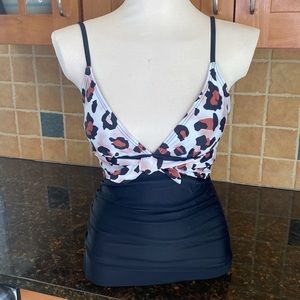 NWT Tournesol One-Piece animal print Swimsuit with bow 
size small